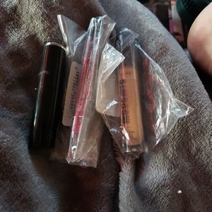 NEW WET N WILD LIPSTICK & 1 Incognito concealer